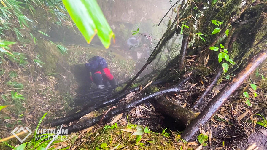 The mysterious ladder in Ngu Chi Son mountains