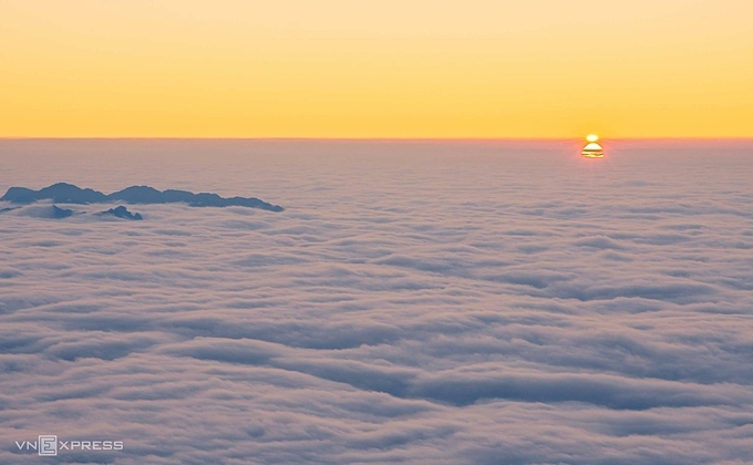 Vietnam mountain range turns dreamy in fall